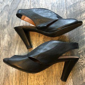 Like new Ateliers black peep toe split vamp heel 3
